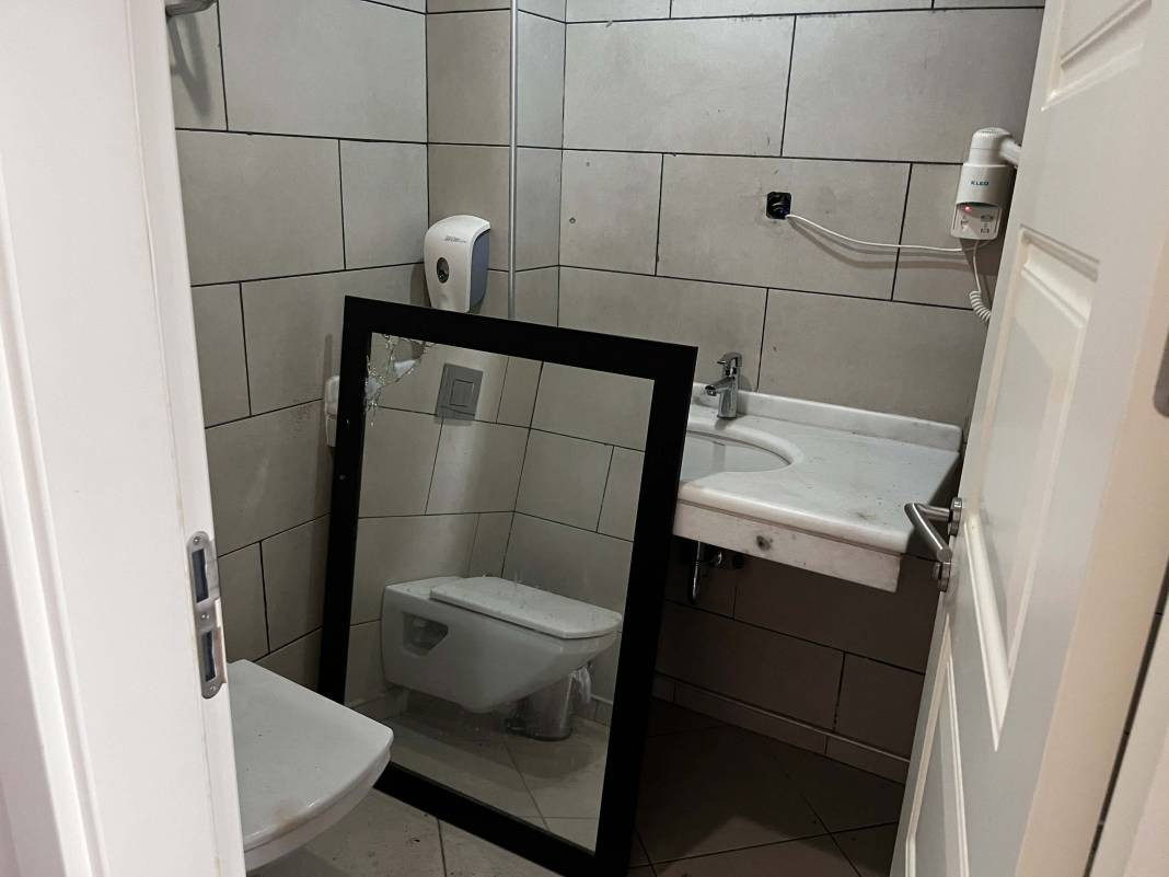 Marmaris'teki otelde çatışmanın izleri ilk günkü gibi! Erdoğan 15 Temmuz darbe girişimi sırasında konaklamıştı - Resim: 18